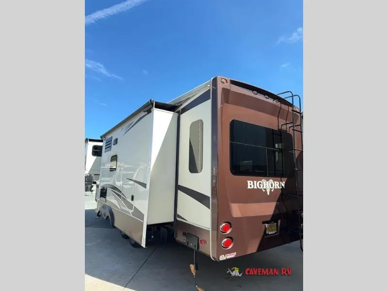 2016 Heartland Bighorn 3270RS - Photo 4