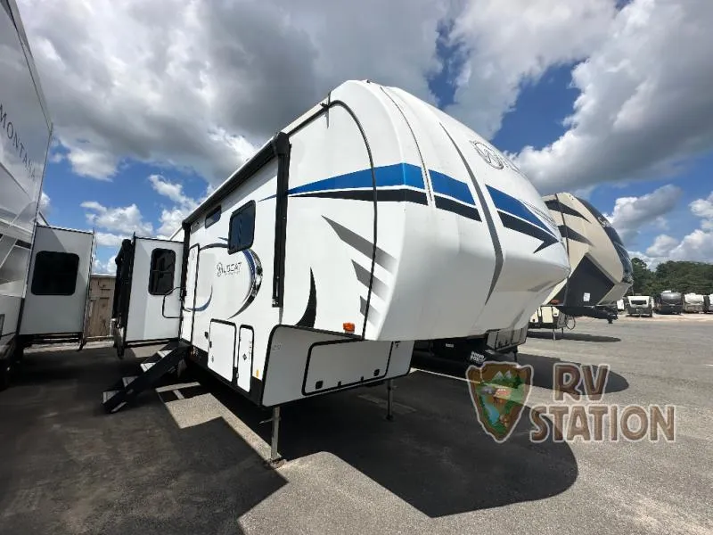 2022 Forest River Wildcat 333RLBS - Photo 2