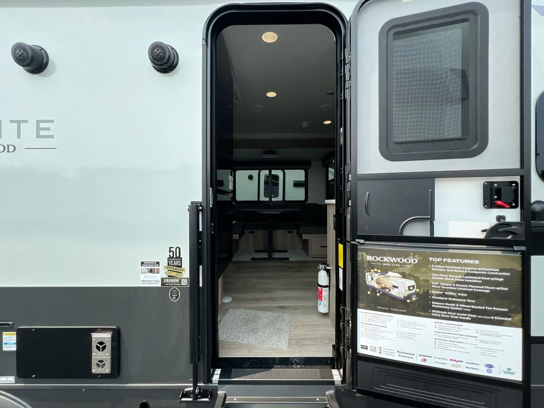 2026 Forest River Rockwood Mini Lite 2506FK - Photo 4