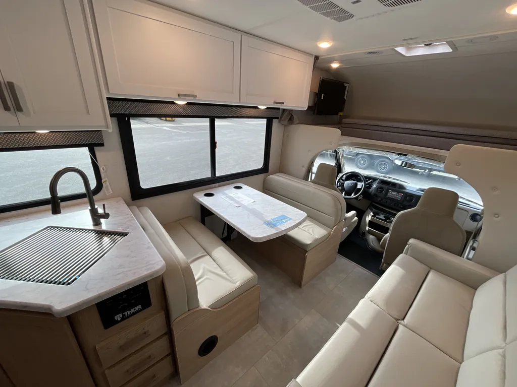 2026 Thor Motor Coach Freedom Elite 28HZ, Photos photo 24