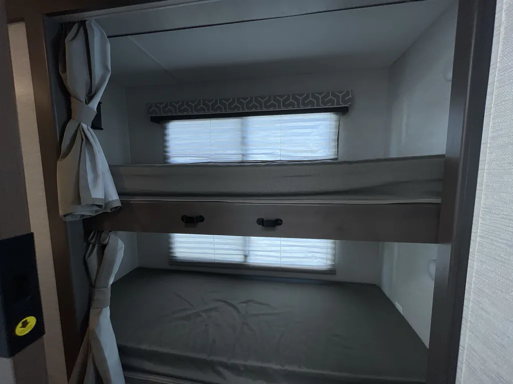 2024 Thor Motor Coach Freedom Traveler A32, Photos photo 19
