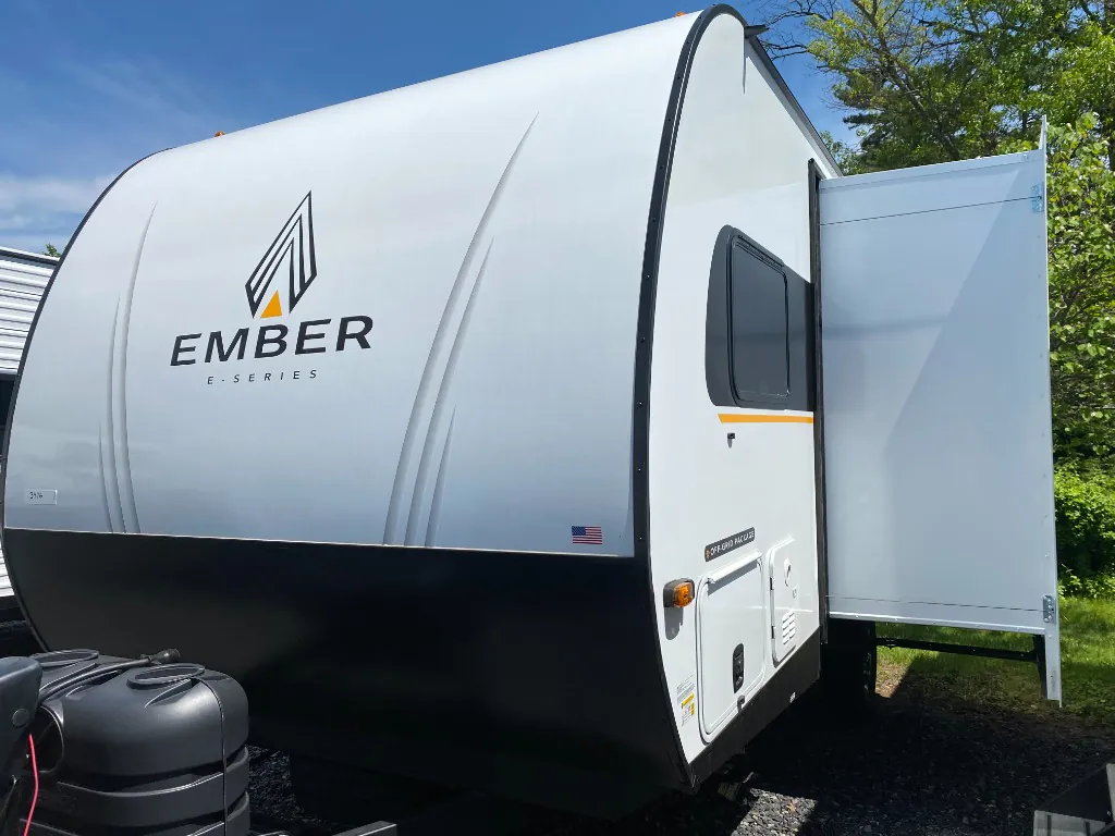 2026 Ember RV E-Series 18FBE - Photo 2