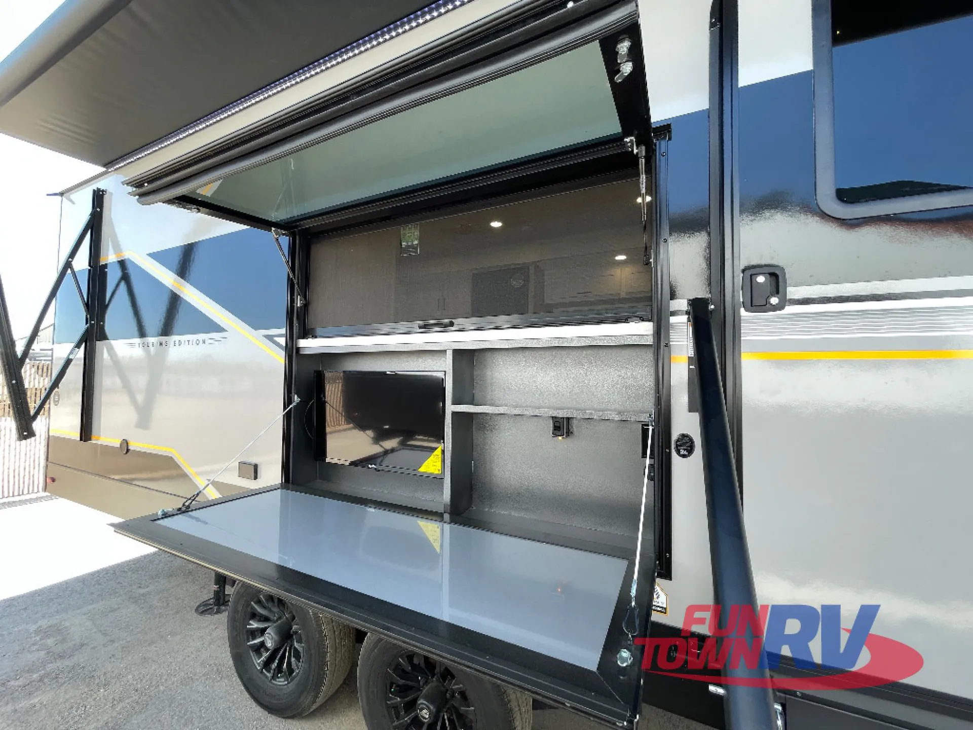 2027 Ember RV Touring Edition 2300MLL - Photo 3