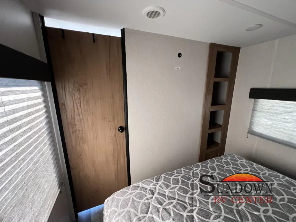2024 Forest River Cherokee Wolf Den 272BRB, Photos photo 16