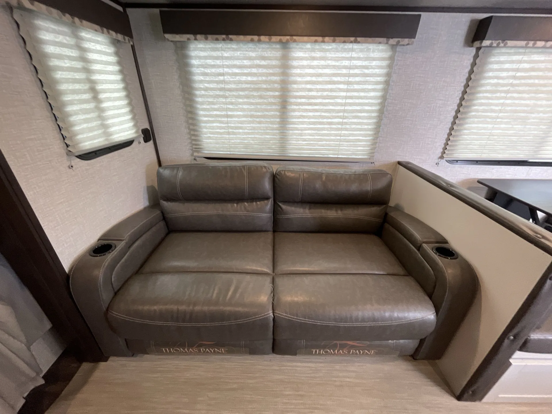 2021 Keystone Bullet 290BHS — living area main