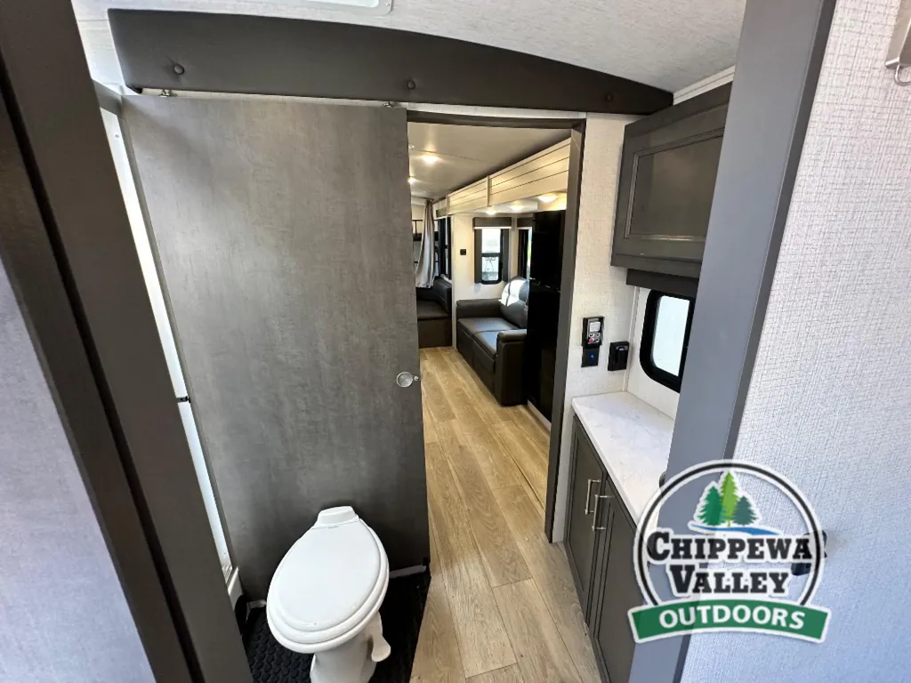 2024 Keystone RV Cougar Half-Ton 30BHS, Photos photo 38