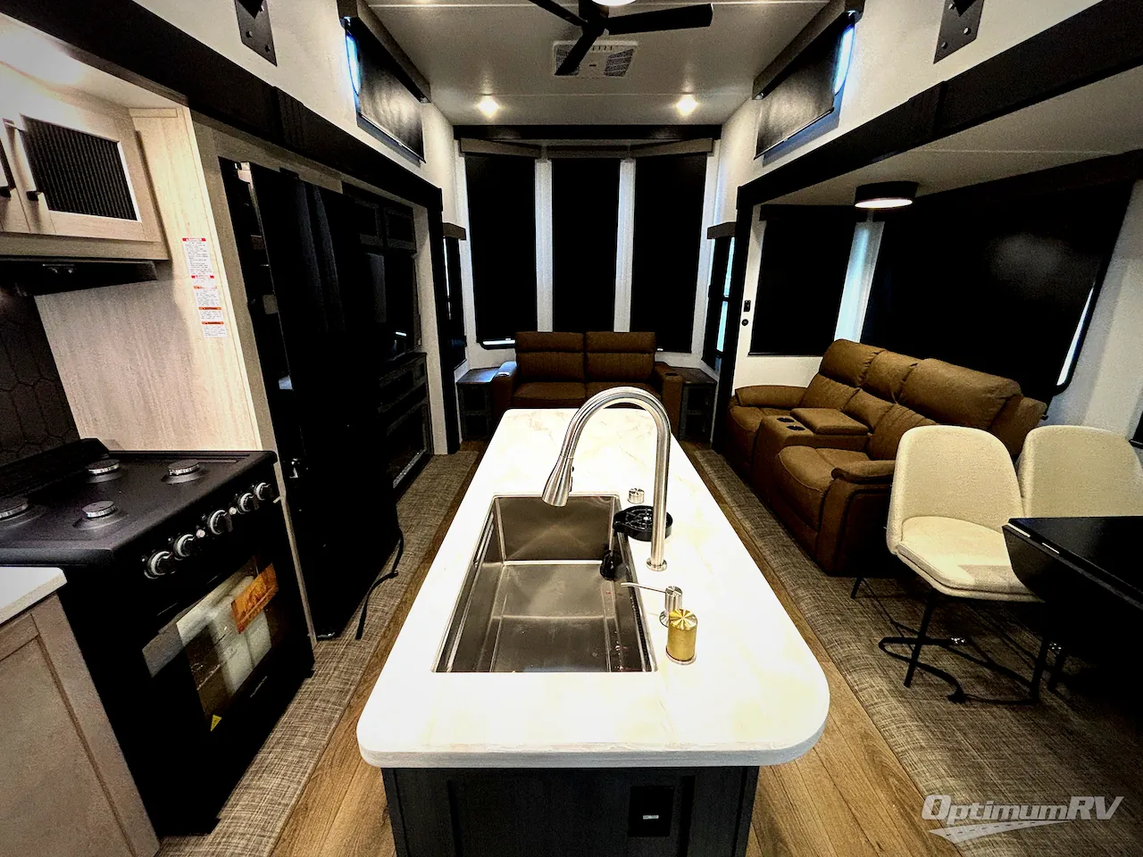2027 Forest River Puma Vista 402LFT — Photo 5