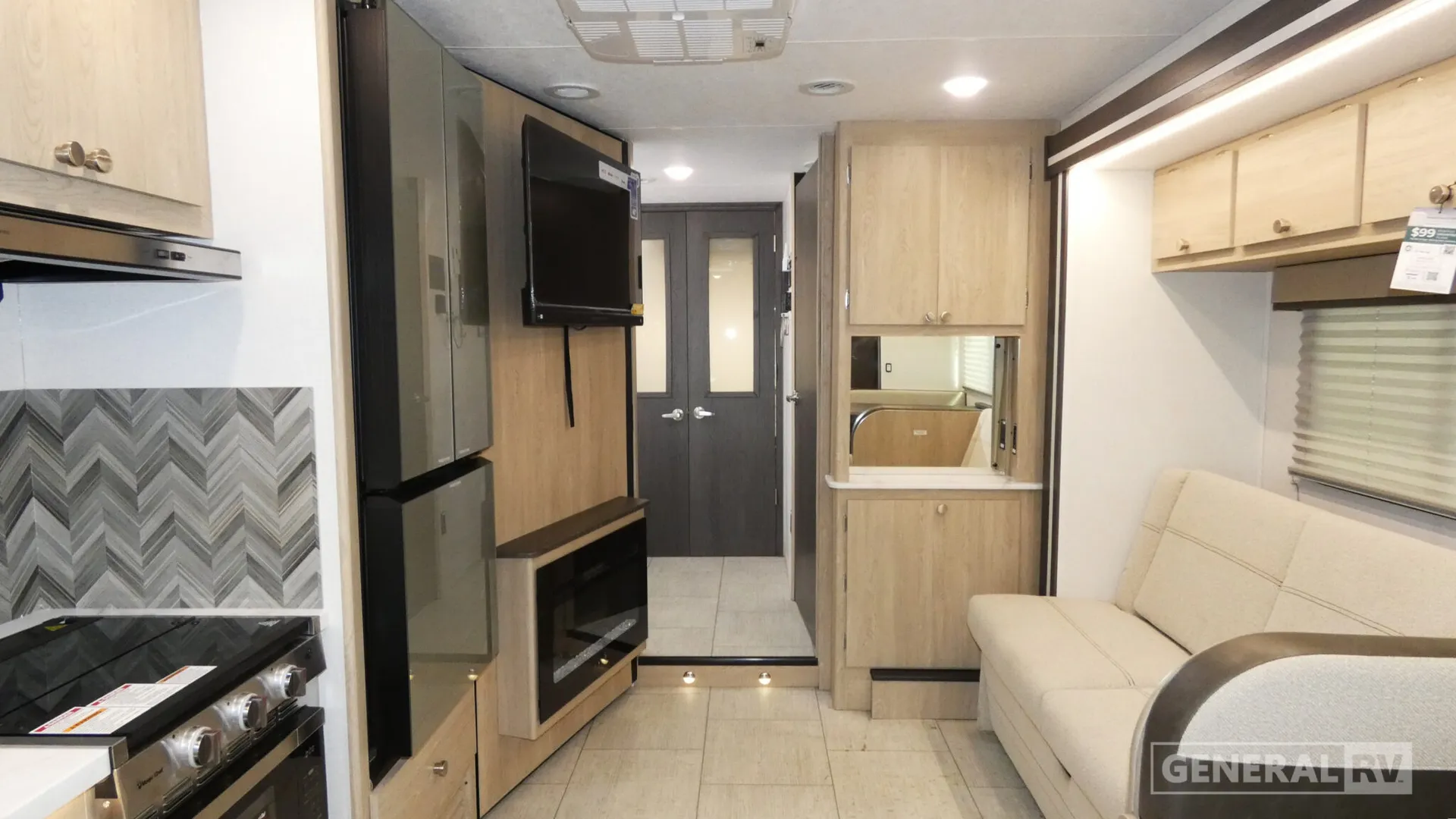 2026 Coachmen Leprechaun 300RS - Photo 3