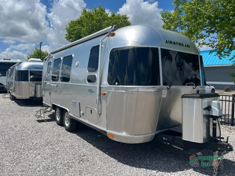 2019 Airstream Flying Cloud 23FB - Photo 2