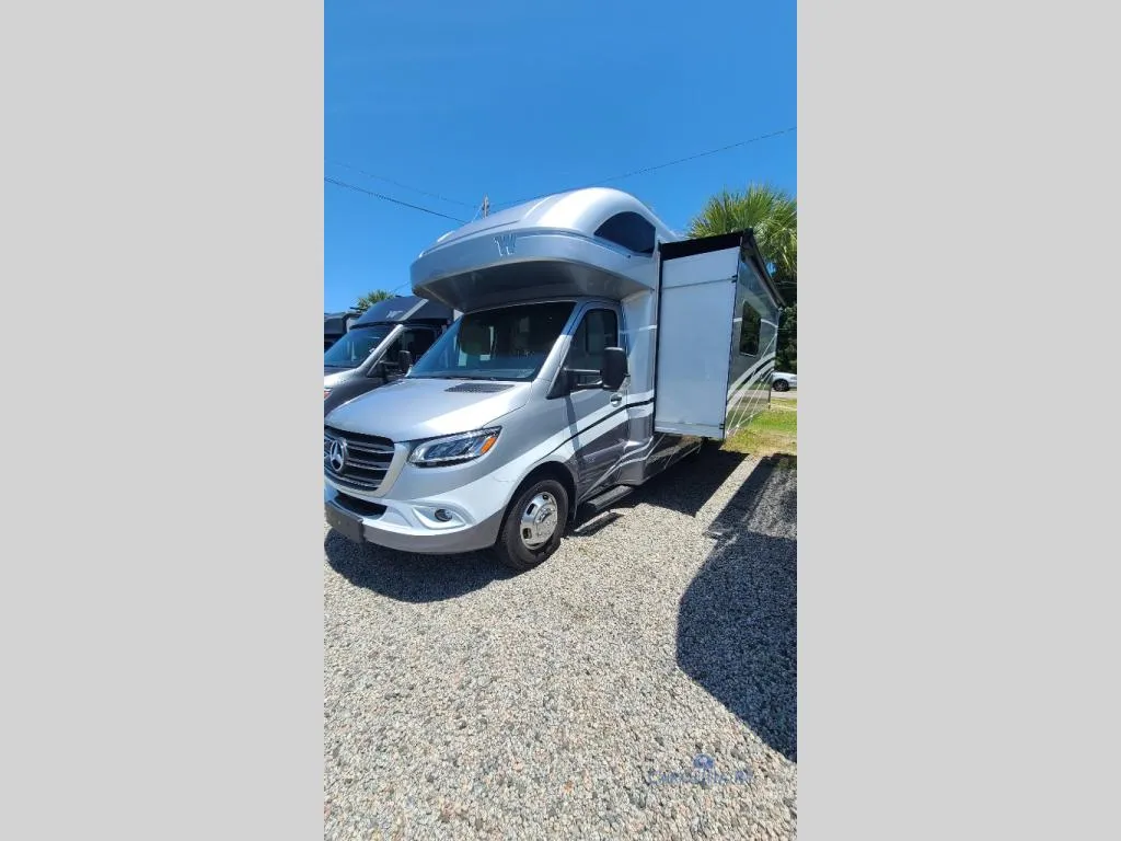 2025 Winnebago View 24D - Photo 4