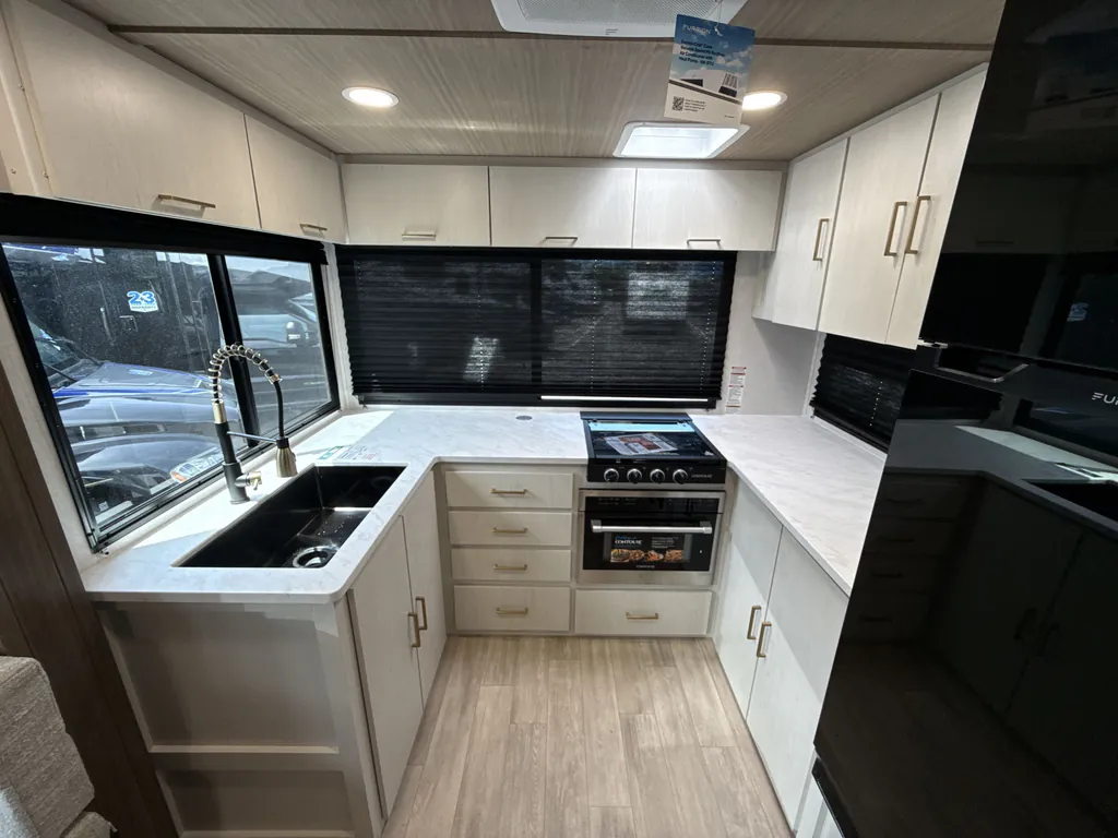 2027 Forest River Vibe 3400SB, Photos photo 9