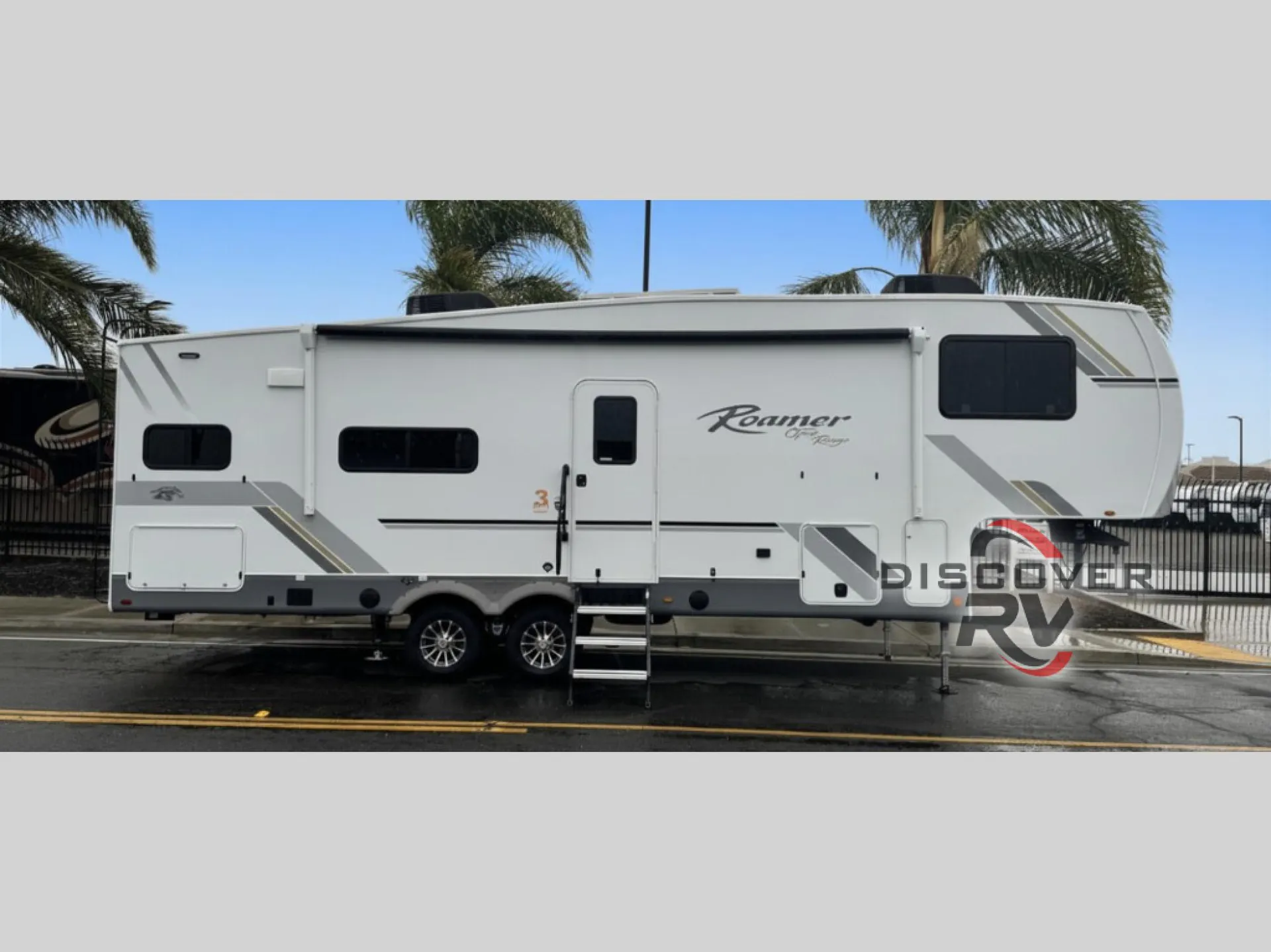 2026 Open Range RV Roamer 27RKSS - Photo 3