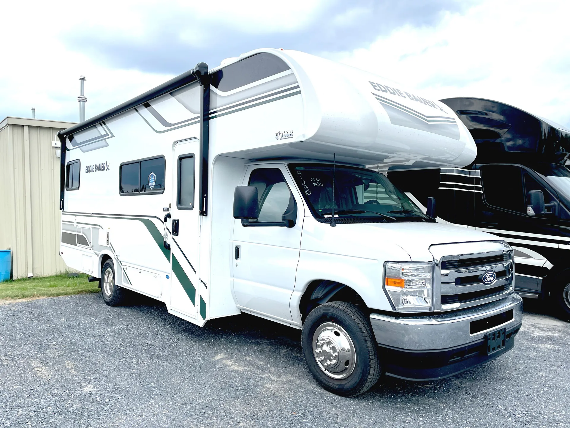 2026 Thor Motor Coach Freedom Eddie Bauer 26ED - Photo 2