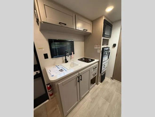 2027 Jayco Jay Flight SLX 170BH - Photo 3
