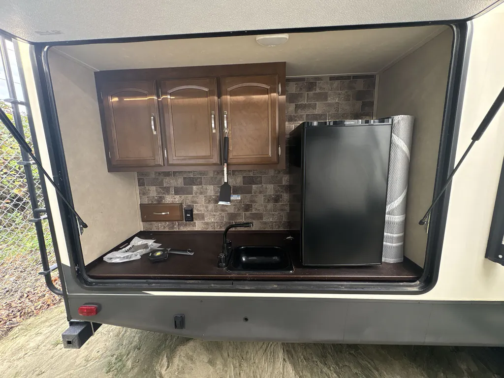 2017 Forest River Salem Hemisphere Lite 300BH, Photos photo 18