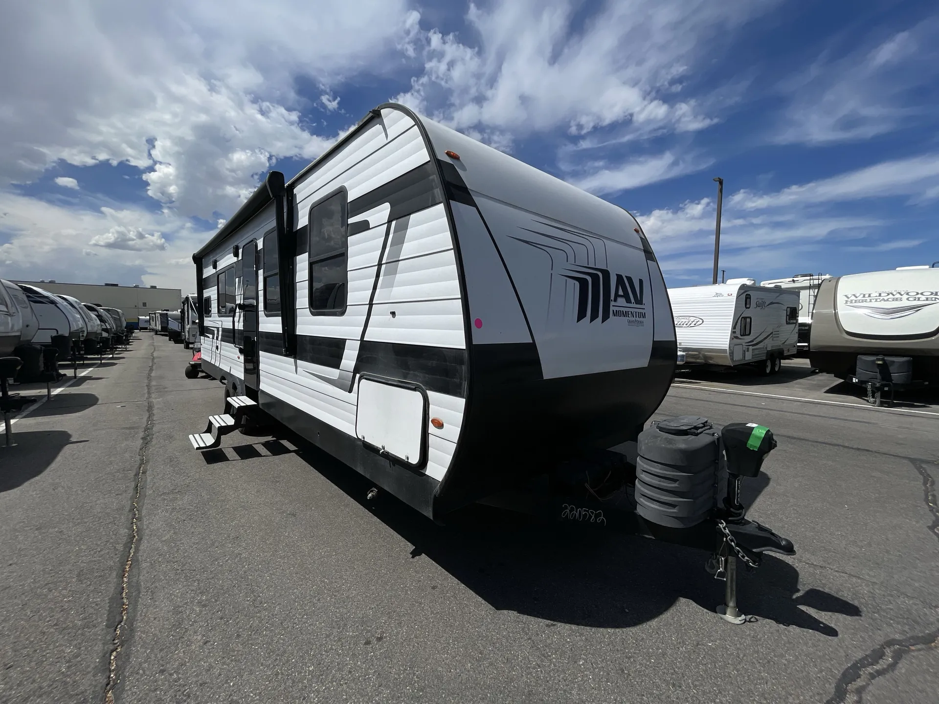 2024 Grand Design Momentum MAV 27MAV
