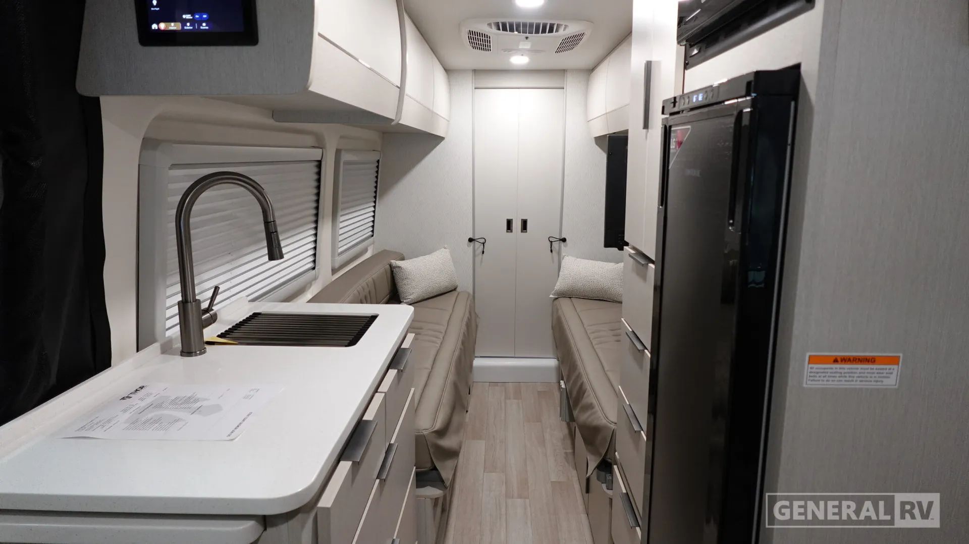 2026 Thor Motor Coach Sanctuary 24A - Photo 3