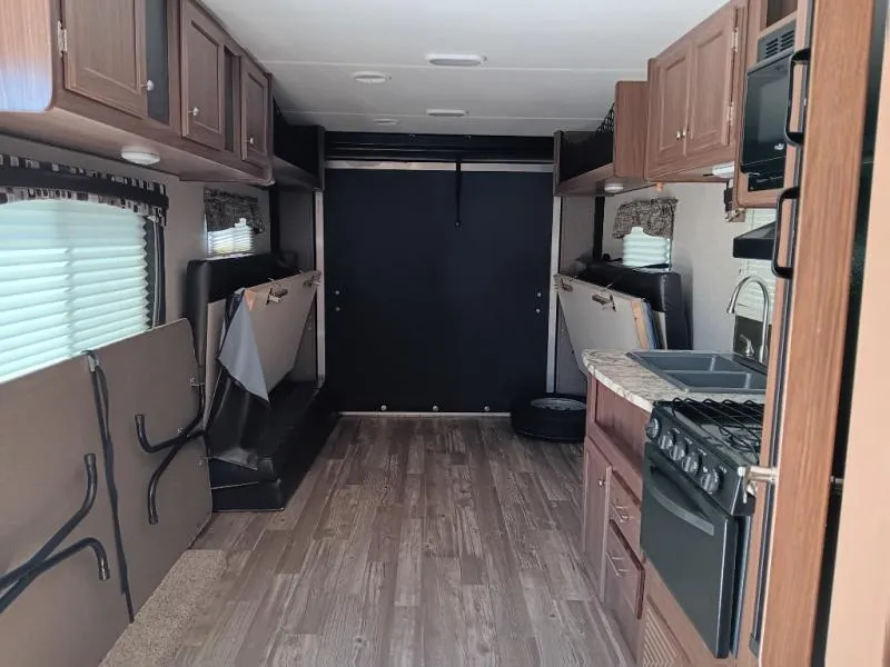 2017 Heartland Pioneer Used    RG 26 - Photo 2