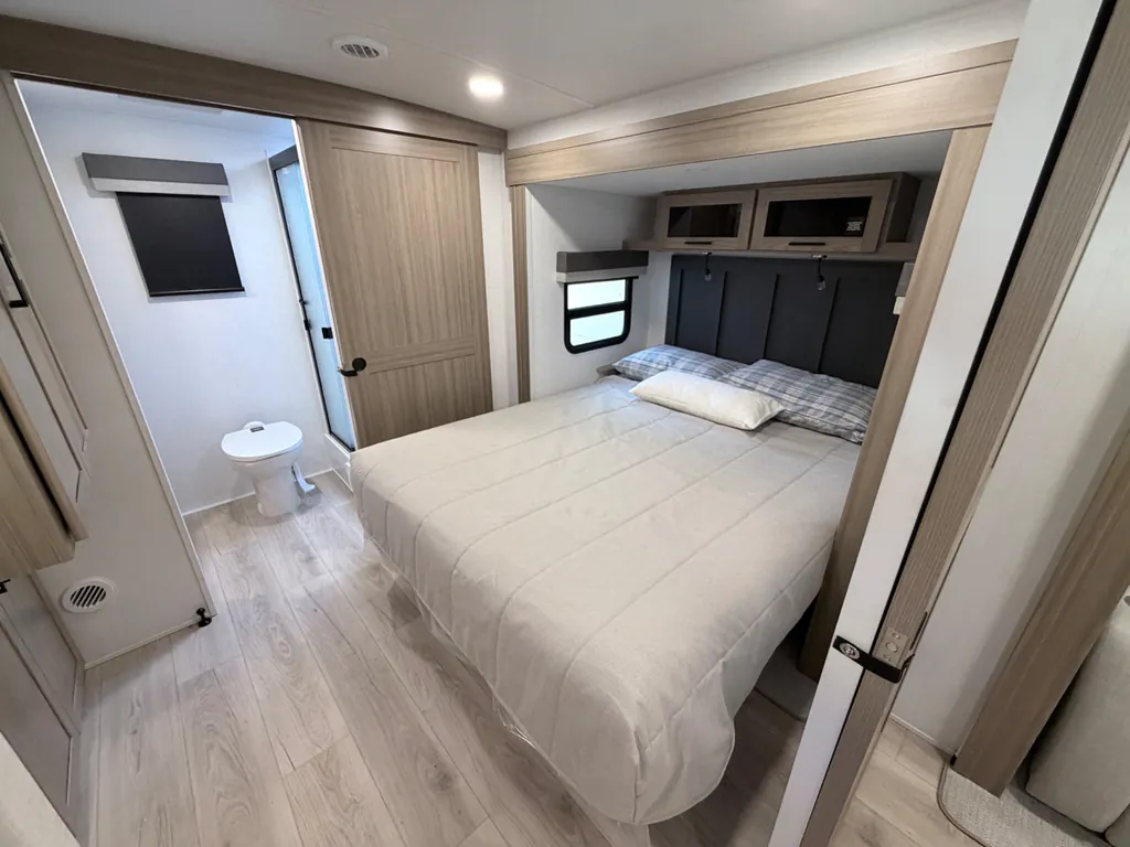 2027 Forest River Rockwood Mini Lite 2523MBR, Photos photo 11