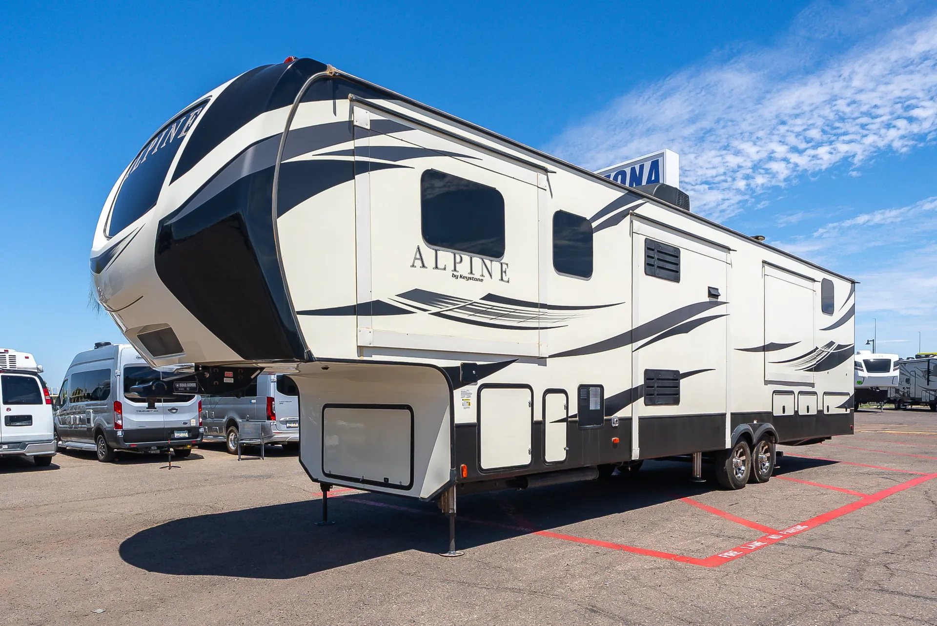 2019 Keystone Alpine 3710KP - Photo 3