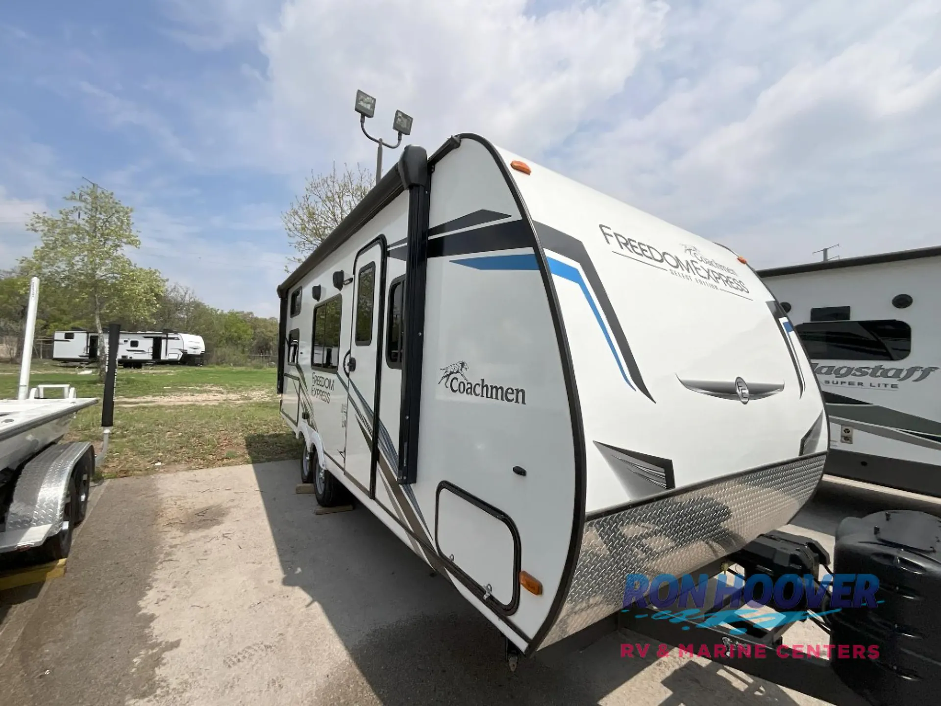 2023 Coachmen Freedom Express Select 22SE - Photo 2
