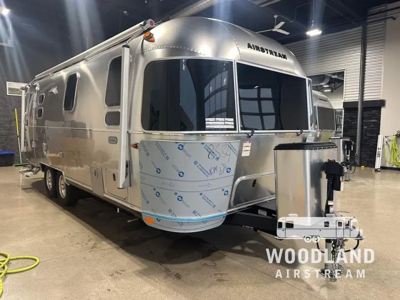 2026 Airstream Globetrotter 25FB - Photo 2