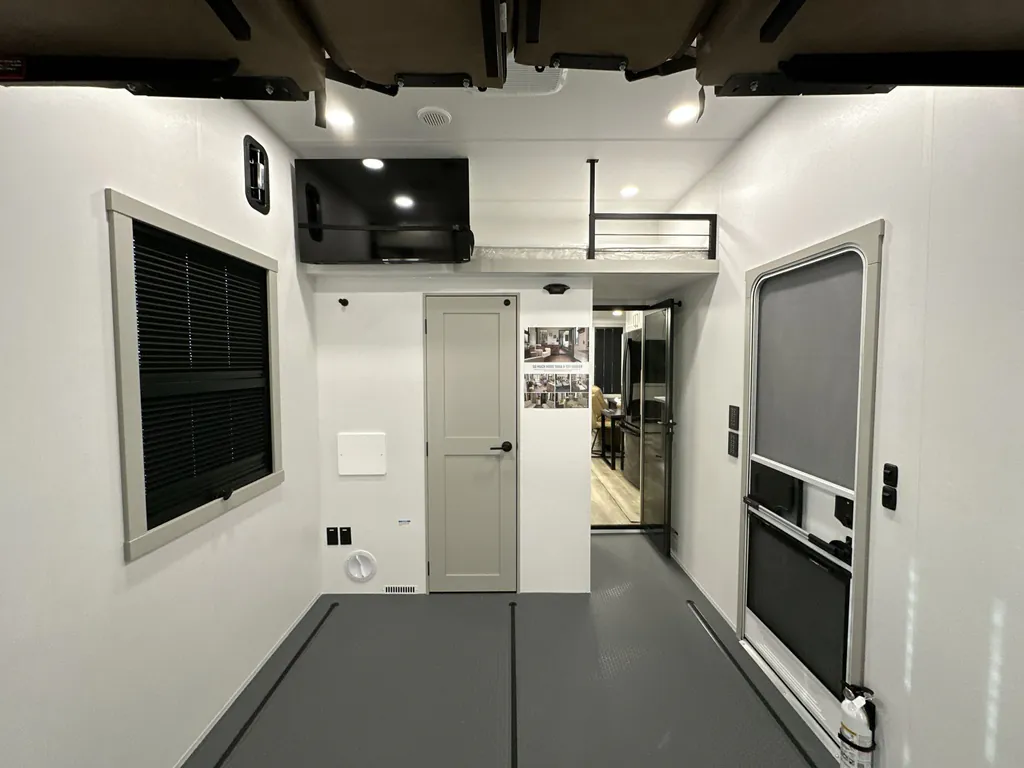2026 Brinkley Model G 3970, Photos photo 25