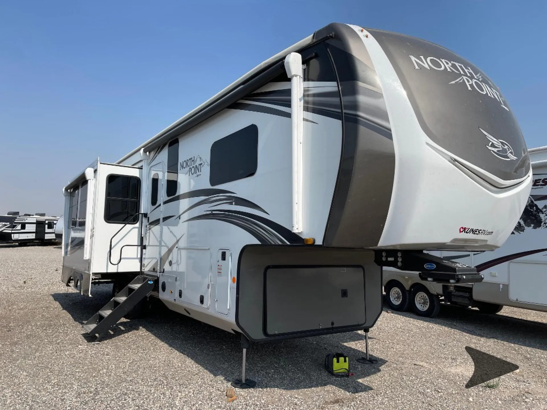 2021 Jayco North Point 373BHOK - Photo 2