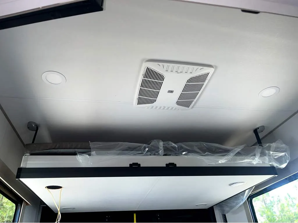 2026 Grand Design Momentum M-Class 414M, Photos photo 18