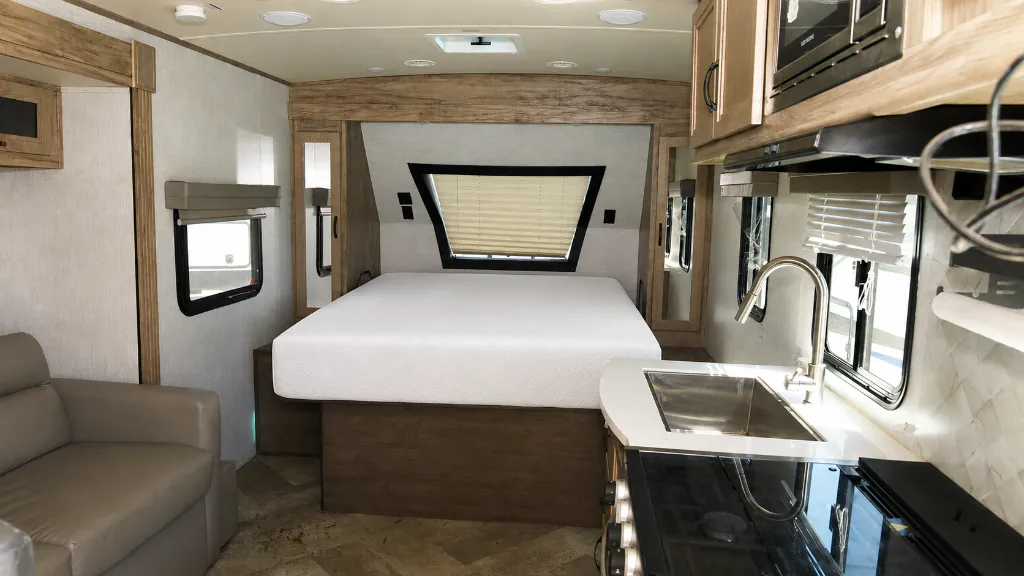 2022 Palomino Solaire 205 SS - Photo 3