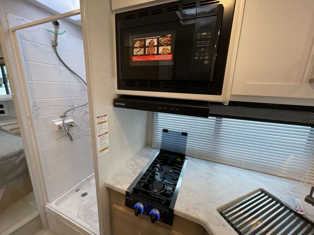 2026 Thor Motor Coach Freedom Elite 28HZ, Photos photo 11