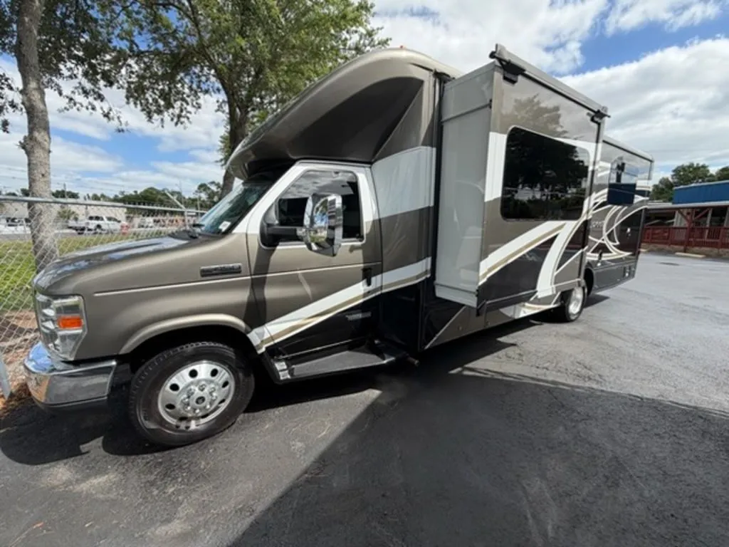 2019 Winnebago Aspect 27K - Main photo