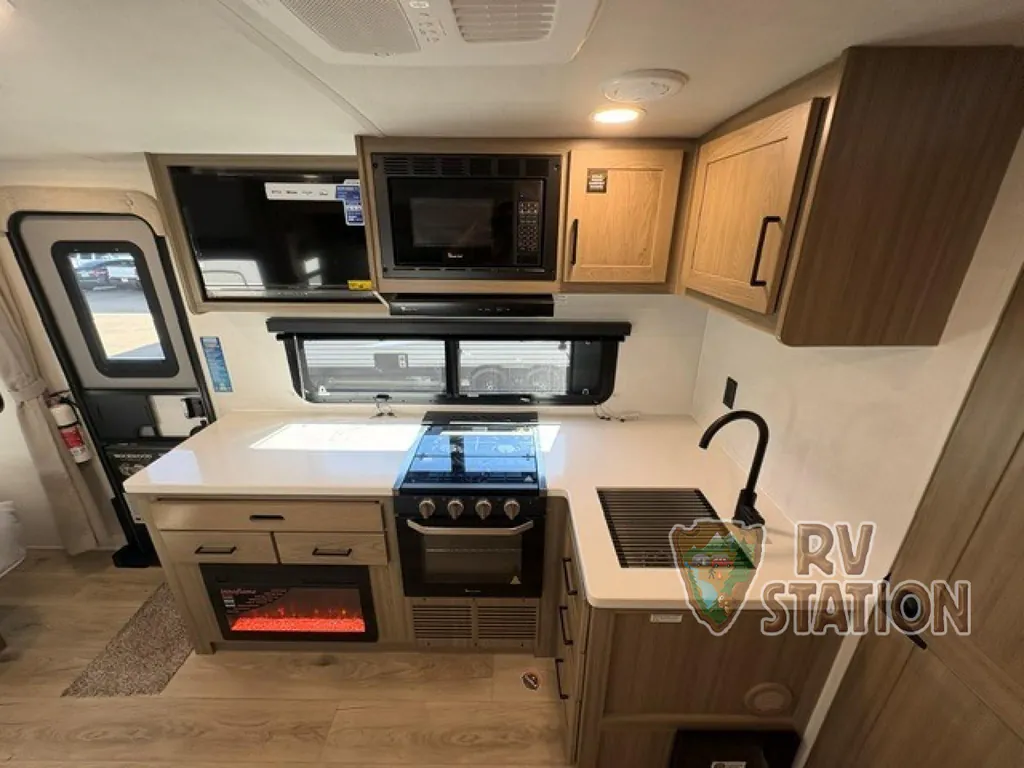 2027 Forest River Rockwood Mini Lite 2213S, Photos photo 14