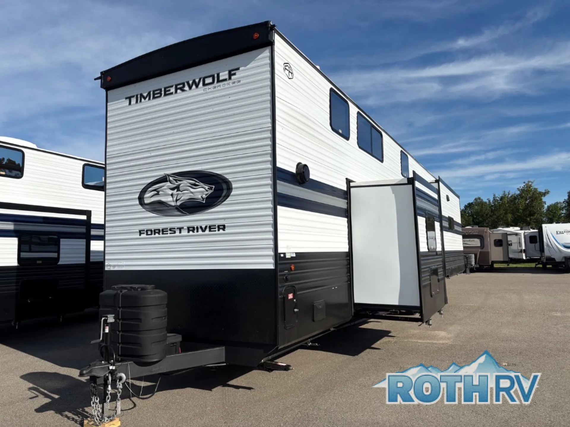 2027 Forest River Cherokee Timberwolf 39JM - Photo 3
