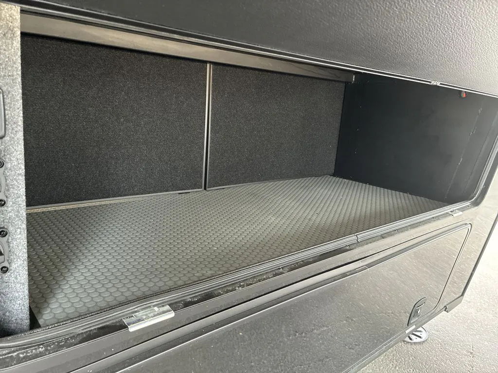 2026 Brinkley Model G 3950, Photos photo 29