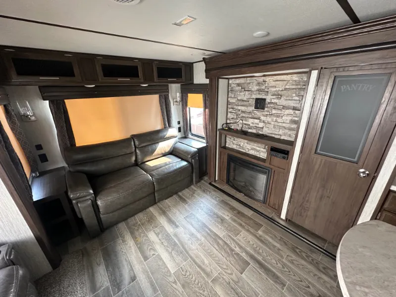 2019 Forest River Cherokee Alpha Wolf 26RL-L, Photos photo 10