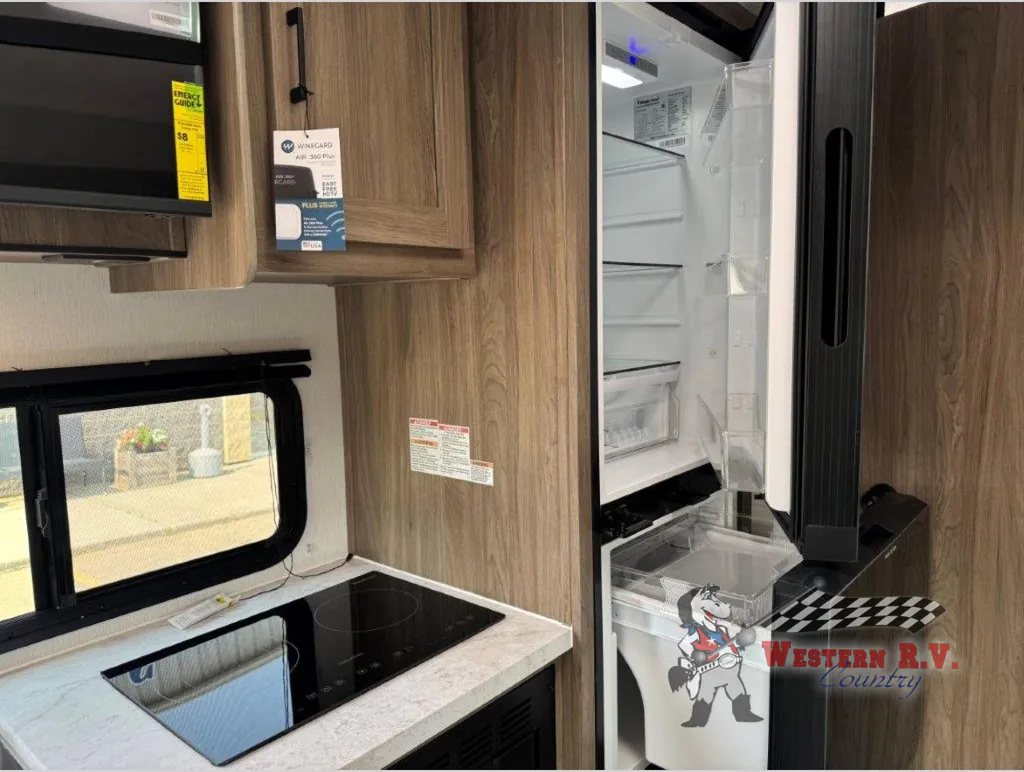 2025 Coachmen Freedom Express Select 18SE, Photos photo 11