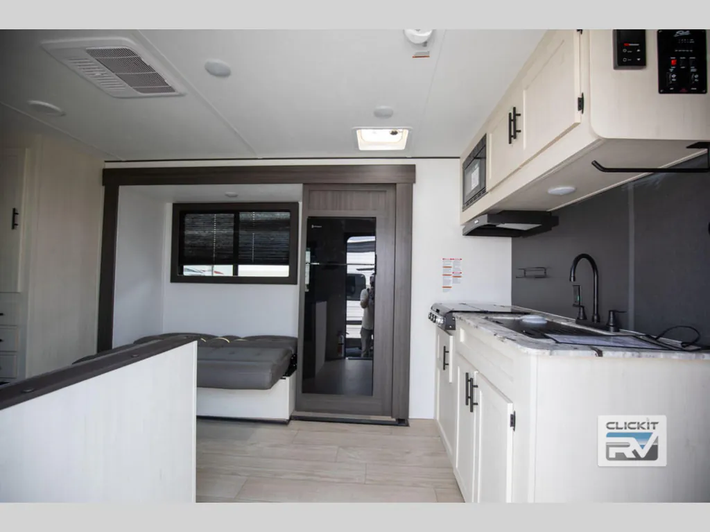 2027 Shasta I-5 525RS, Photos photo 9