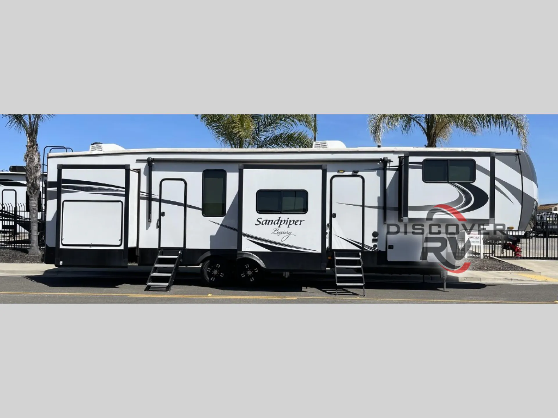2022 Forest River Sandpiper Luxury 38FKOK - Photo 3