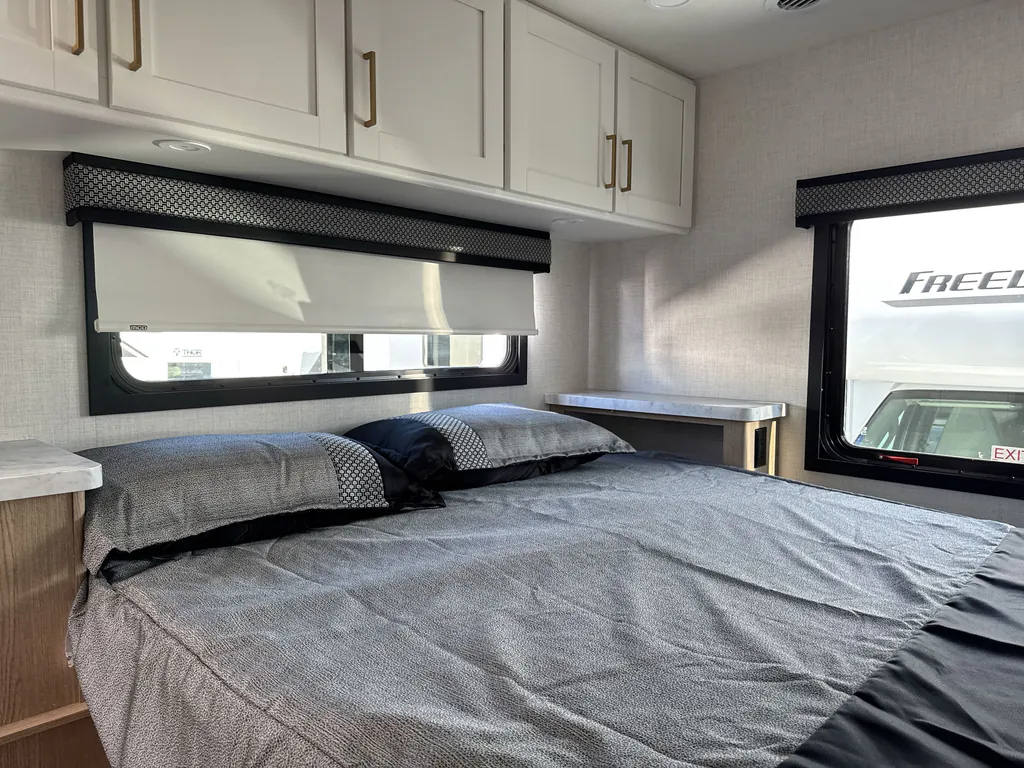 2027 Thor Motor Coach Freedom Elite 31FE, Photos photo 3