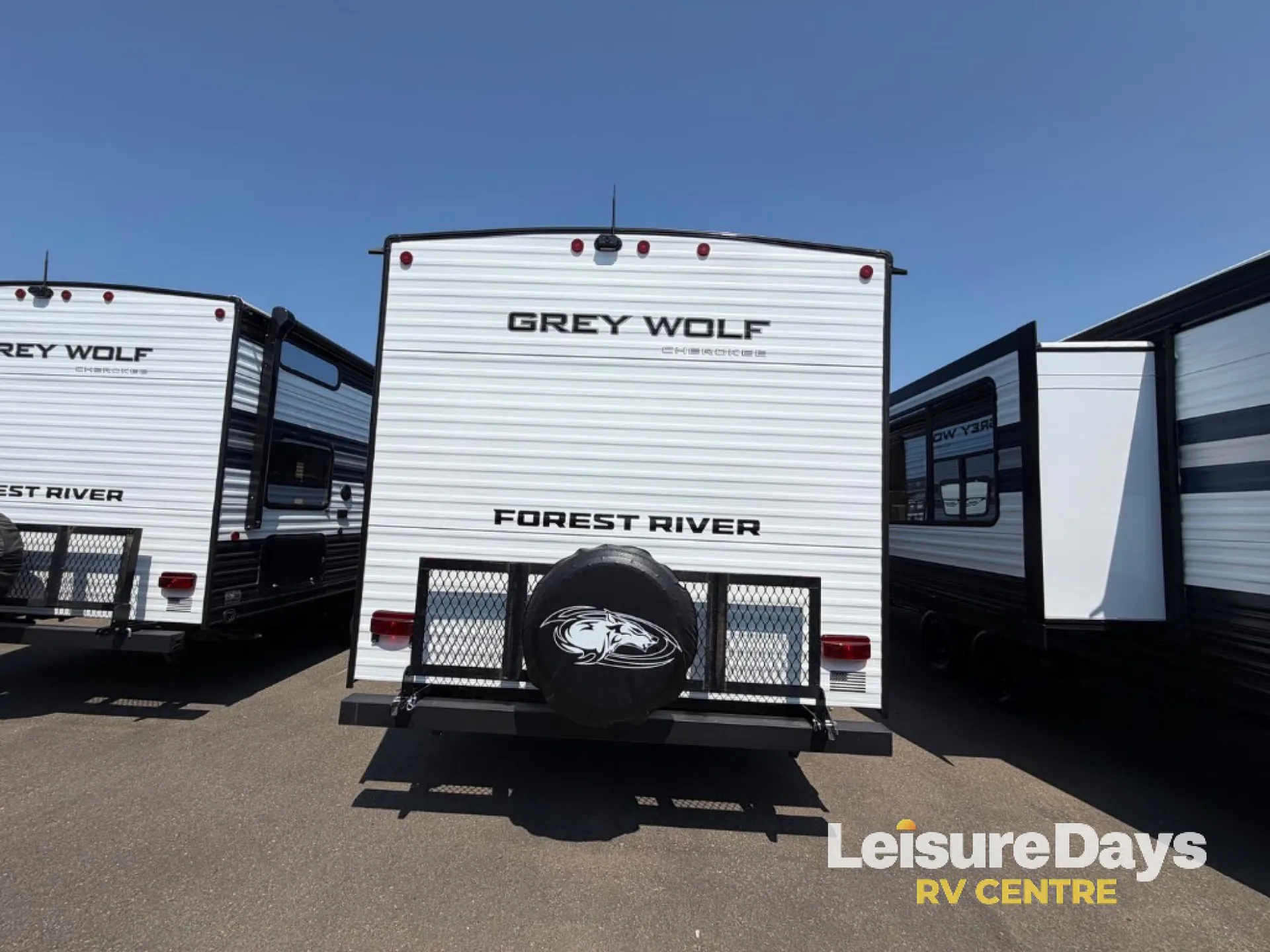 2027 Forest River Cherokee Grey Wolf 26DJSE — Photo 5