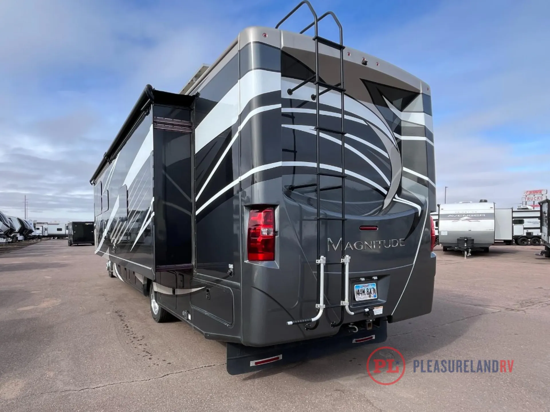 2020 Thor Motor Coach Magnitude BH35 - Photo 4