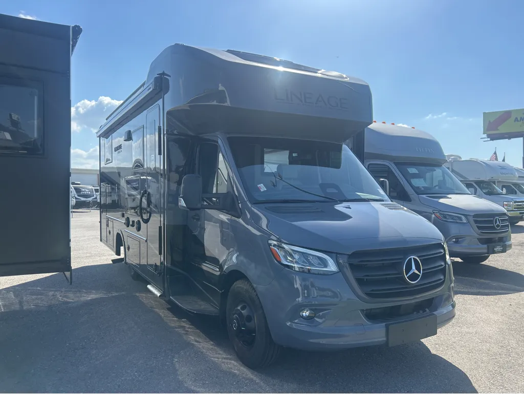 2026 Grand Design Lineage Series M 25TK - Photo 2