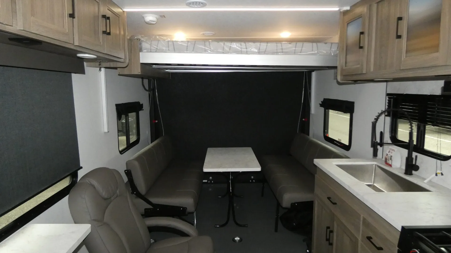 2026 Coachmen Adrenaline 27LT - Photo 3