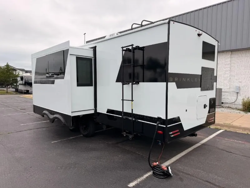 2027 Brinkley Model Ix 24X - Photo 4