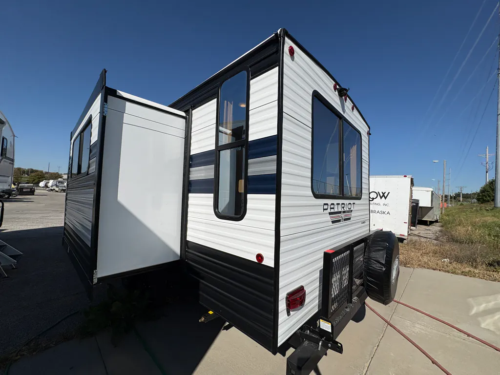 2027 Forest River Cherokee Grey Wolf 23MK, Photos photo 5