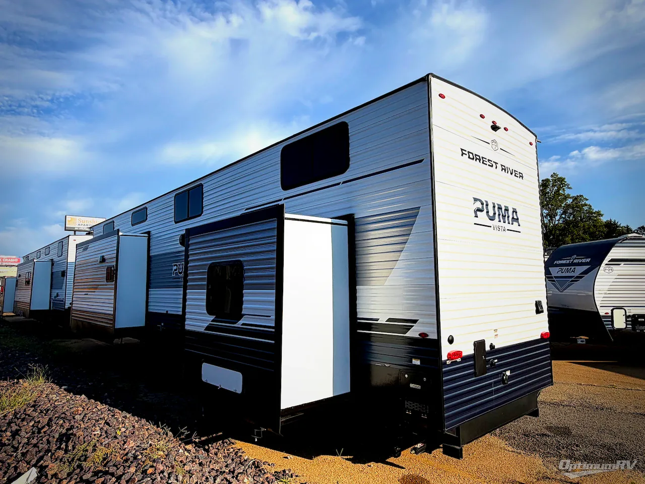 2027 Forest River Puma Vista 402LFT - Photo 4