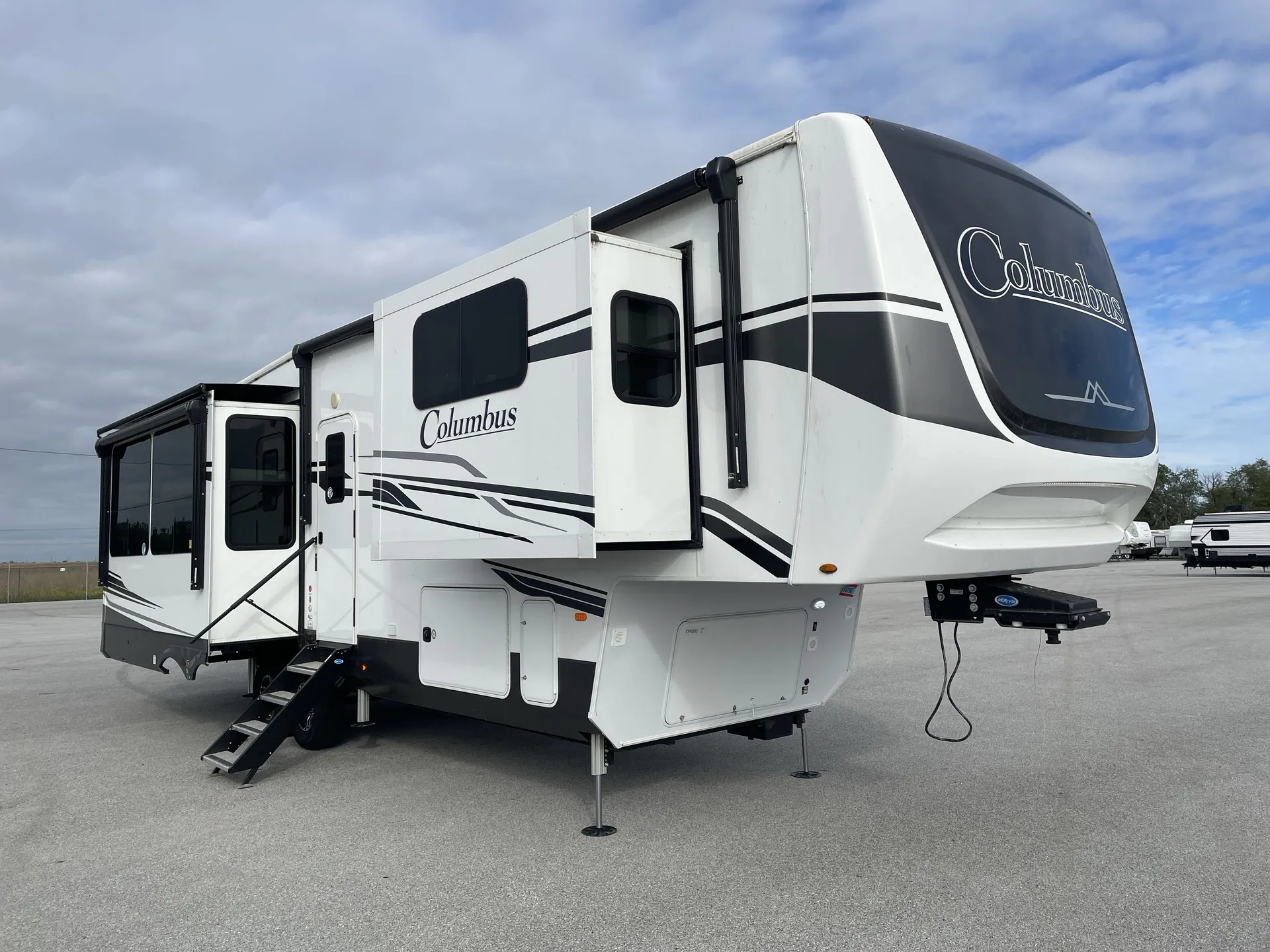 2024 Forest River Columbus 380RL - Photo 2