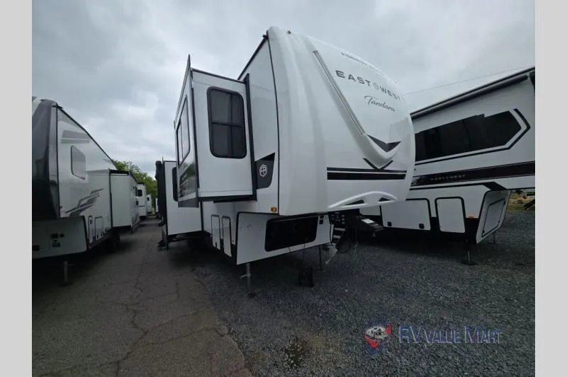 2026 East to West Tandara 390FL - Photo 3