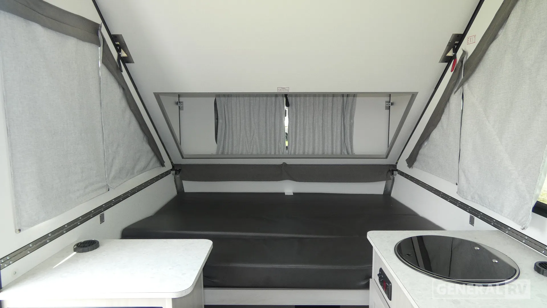 2027 Aliner Classic Rear Sofa - Photo 3